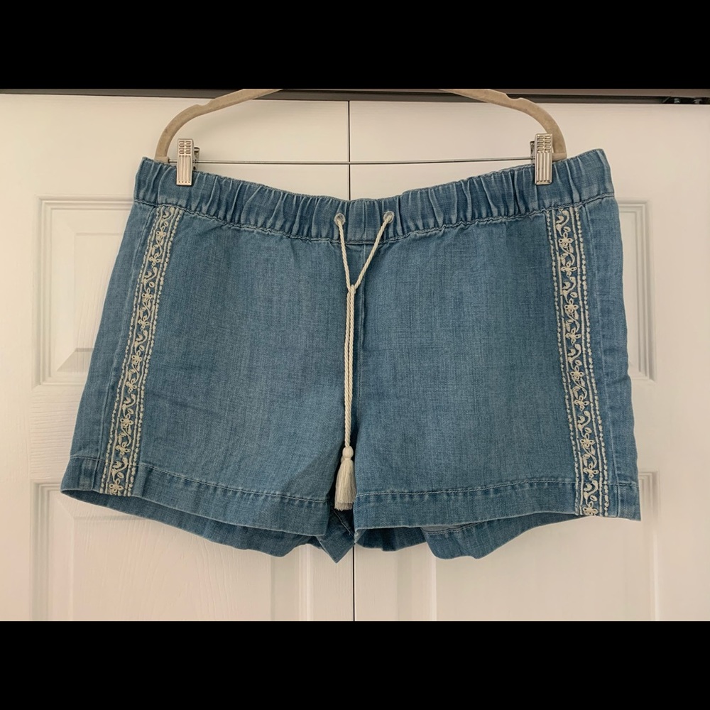 Drawstring Loft Jean Shorts
